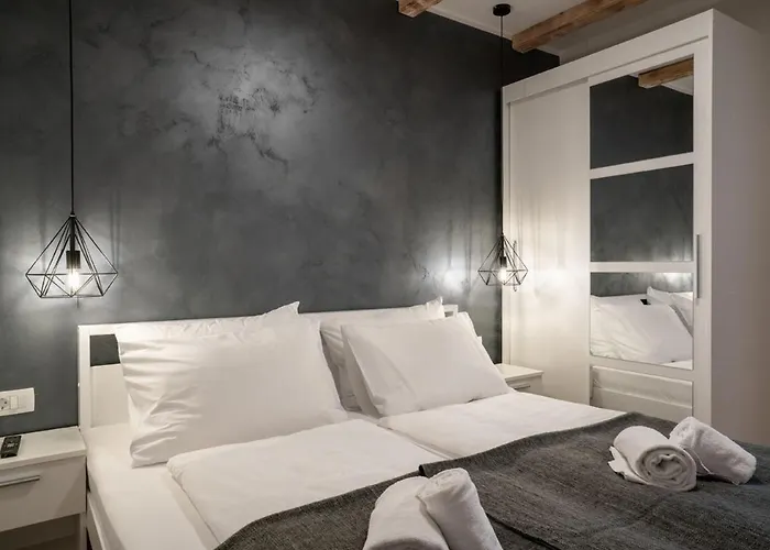 公寓 Blue Sky Duplex By Locap Group *