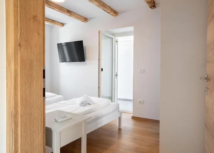 Blue Sky Duplex By Locap Group *